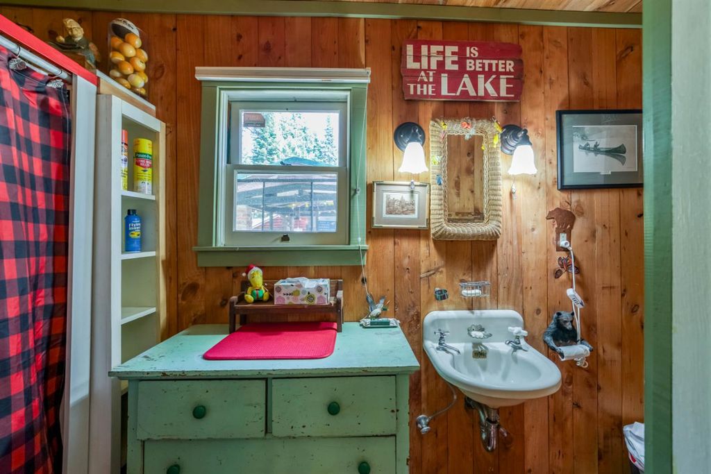 Image 65 of property listing at 24 Bear Creek Lane, Lakeshore, CA 93664