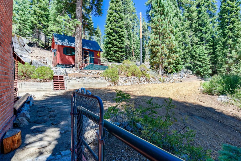 Image 66 of property listing at 24 Bear Creek Lane, Lakeshore, CA 93664