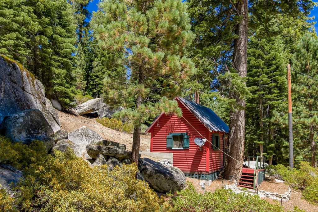 Image 67 of property listing at 24 Bear Creek Lane, Lakeshore, CA 93664
