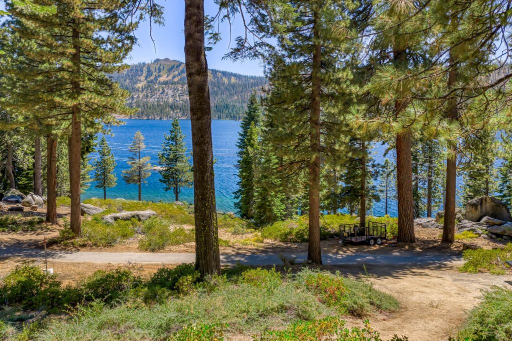 Image 77 of property listing at 24 Bear Creek Lane, Lakeshore, CA 93664