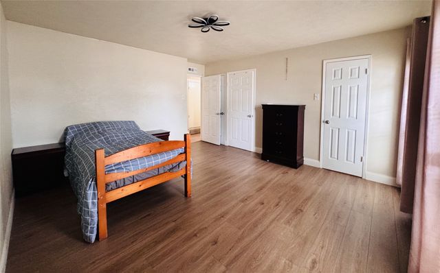 2929 Pinewood Drive, Garland, TX 75044