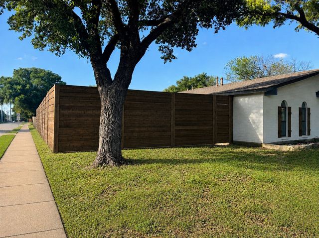 2929 Pinewood Drive, Garland, TX 75044