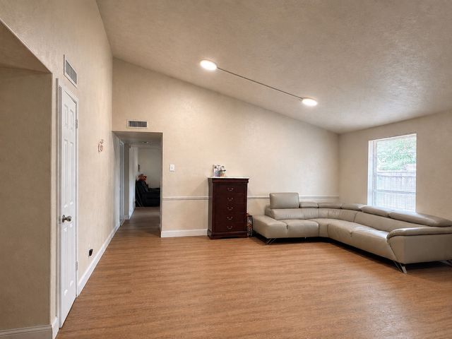 2929 Pinewood Drive, Garland, TX 75044