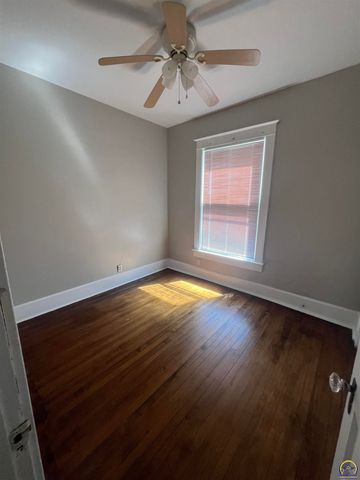 1273 SW Tyler ST, Topeka, KS 66612