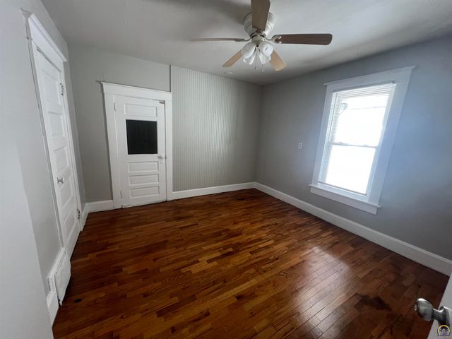 1273 SW Tyler ST, Topeka, KS 66612