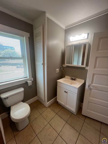 1273 SW Tyler ST, Topeka, KS 66612