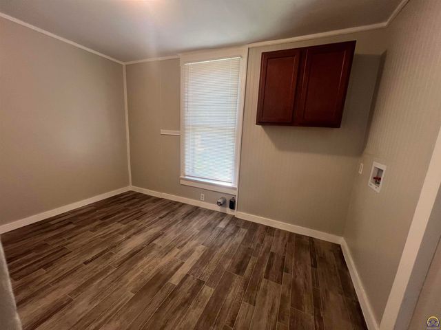 1273 SW Tyler ST, Topeka, KS 66612