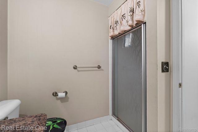 53244 Glen Oak Drive, New Baltimore, MI 48051