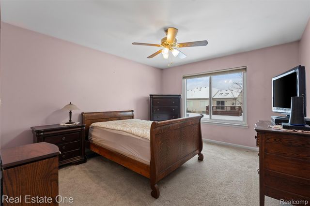 53244 Glen Oak Drive, New Baltimore, MI 48051