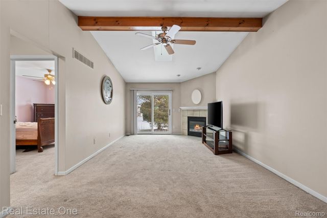 53244 Glen Oak Drive, New Baltimore, MI 48051