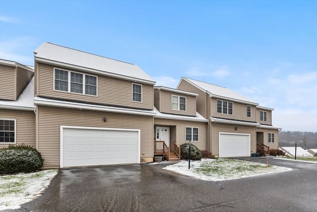 150 Ariel Cir 150, Sutton, MA 01590