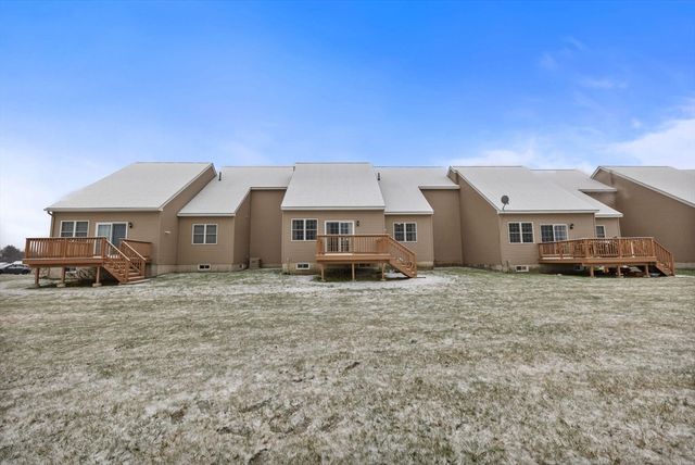 150 Ariel Cir 150, Sutton, MA 01590