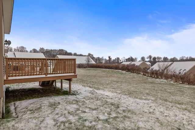 150 Ariel Cir 150, Sutton, MA 01590