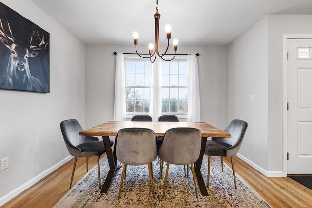 150 Ariel Cir 150, Sutton, MA 01590