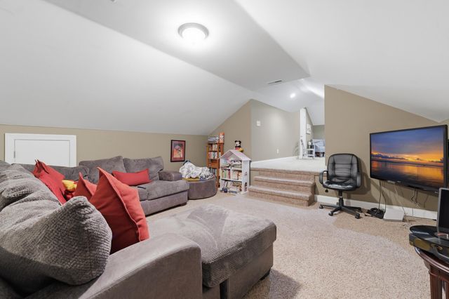 207 Summer Breeze Way, Moncks Corner, SC 29461