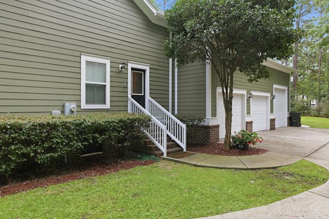 207 Summer Breeze Way, Moncks Corner, SC 29461