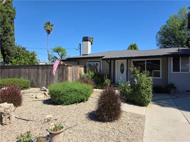 6954 Glade, Canoga Park, CA 91303
