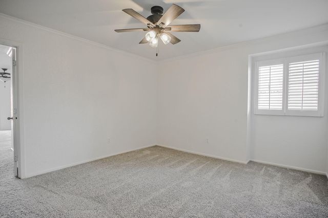 9208 Lynnhaven Avenue, Lubbock, TX 79423