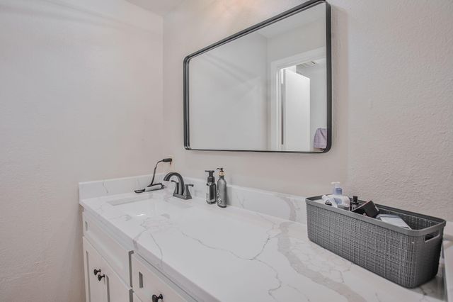 9208 Lynnhaven Avenue, Lubbock, TX 79423