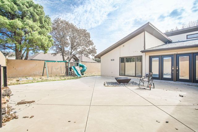 9208 Lynnhaven Avenue, Lubbock, TX 79423