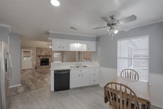 147 Thunderbird Drive, Conroe, TX 77304