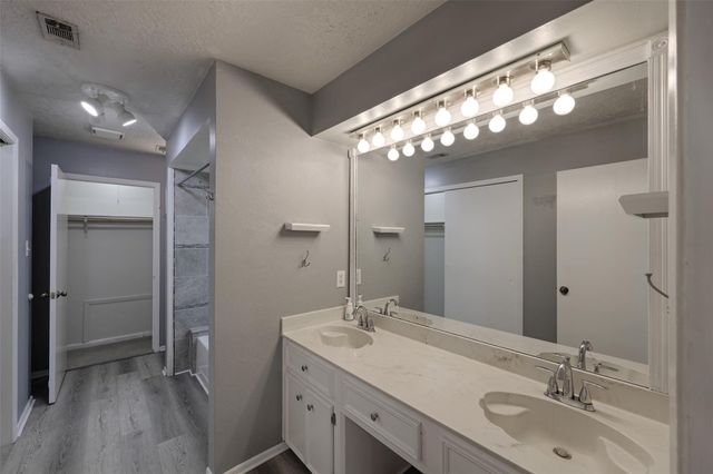 147 Thunderbird Drive, Conroe, TX 77304