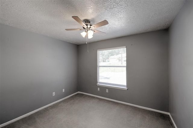 147 Thunderbird Drive, Conroe, TX 77304