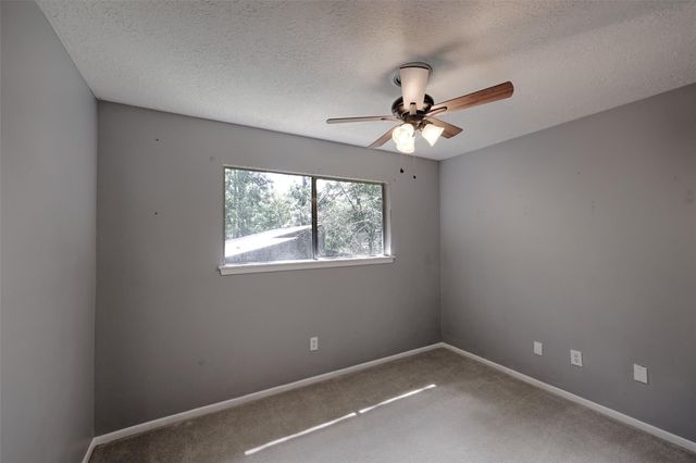 147 Thunderbird Drive, Conroe, TX 77304
