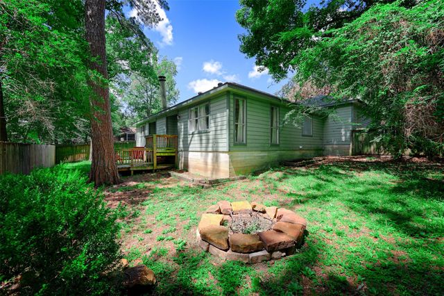 147 Thunderbird Drive, Conroe, TX 77304