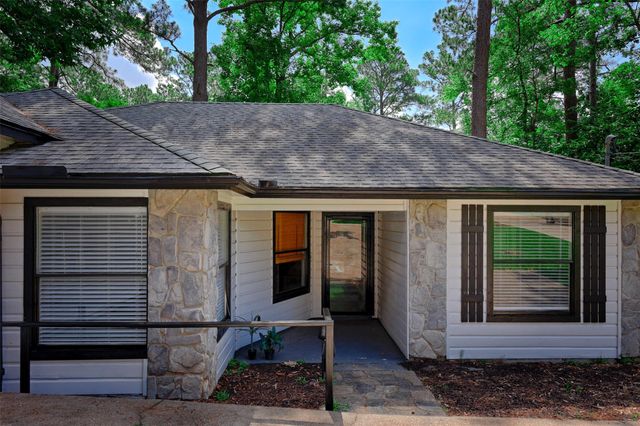147 Thunderbird Drive, Conroe, TX 77304