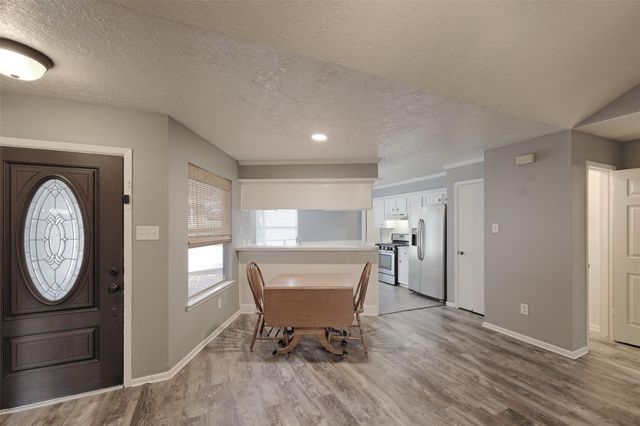 147 Thunderbird Drive, Conroe, TX 77304