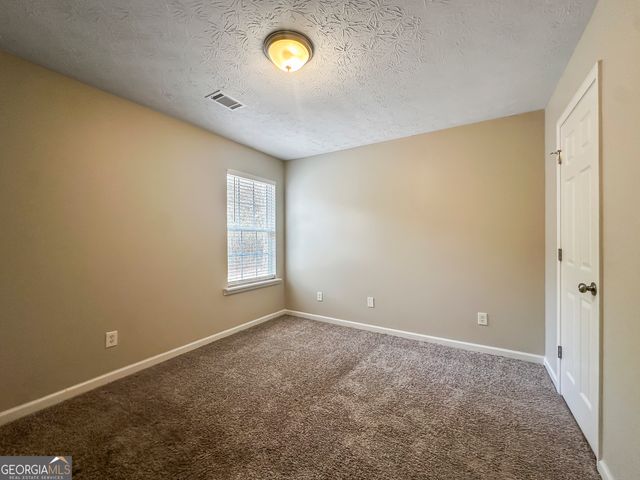 1395 Stephens Pond View, Loganville, GA 30052