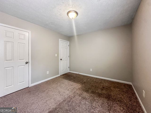 1395 Stephens Pond View, Loganville, GA 30052