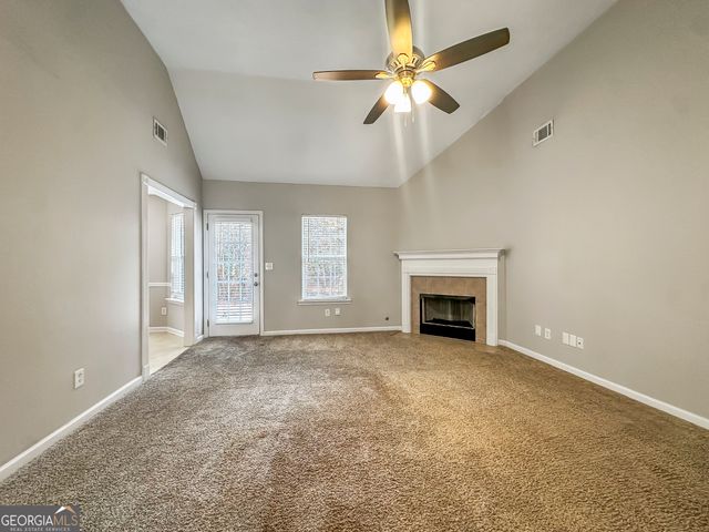 1395 Stephens Pond View, Loganville, GA 30052