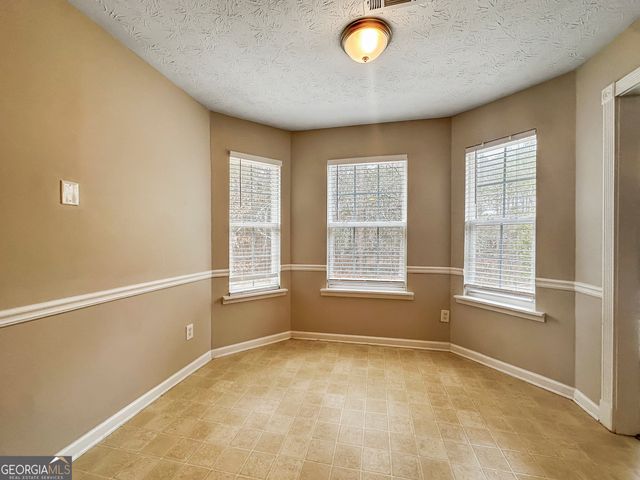 1395 Stephens Pond View, Loganville, GA 30052