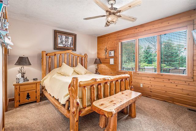 4667 52nd Street, Holland, MI 49423