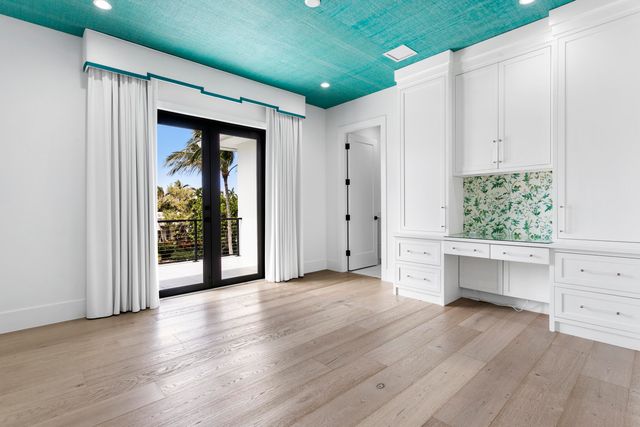 619 Riverside Road, North Palm Beach, FL 33408