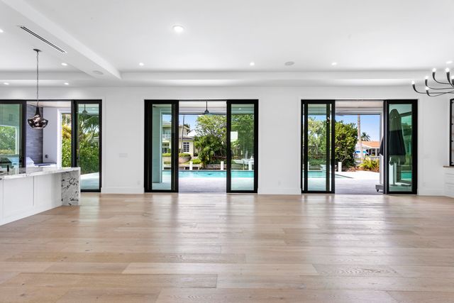 619 Riverside Road, North Palm Beach, FL 33408