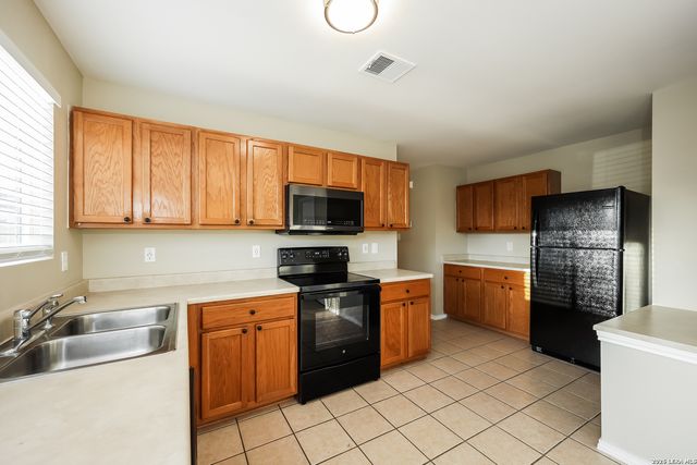 122 Blue Juniper, San Antonio, TX 78253