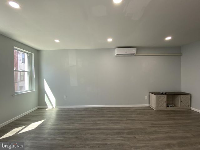 345 WINTON ST, Philadelphia, PA 19148