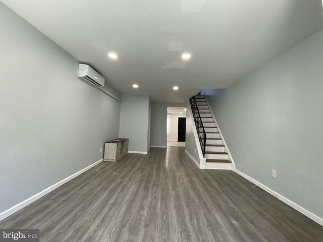 345 WINTON ST, Philadelphia, PA 19148