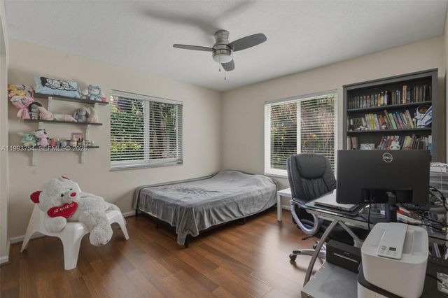 1510 SW 96th Ter, Davie, FL 33324