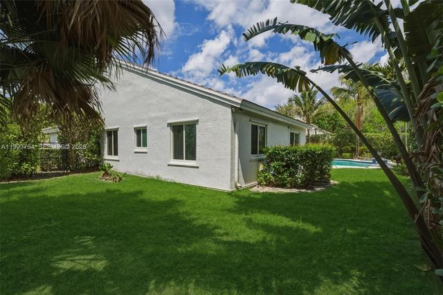 1510 SW 96th Ter, Davie, FL 33324