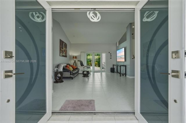 1510 SW 96th Ter, Davie, FL 33324