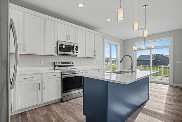 1422 Echo Ridge Ln, Marion, IA 52302