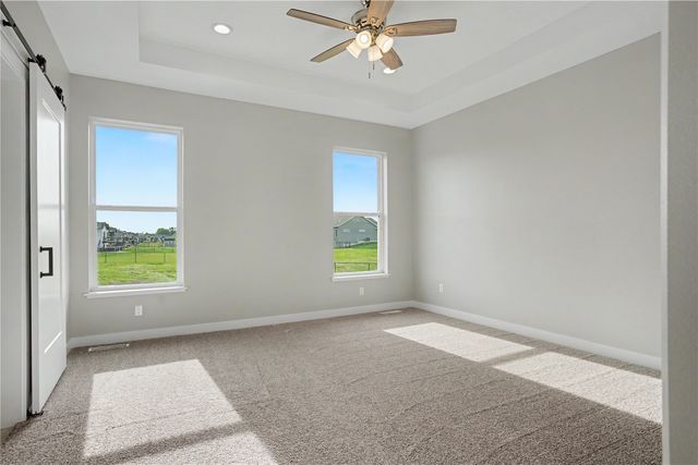 1422 Echo Ridge Ln, Marion, IA 52302
