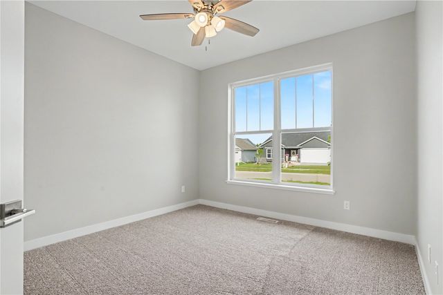 1422 Echo Ridge Ln, Marion, IA 52302