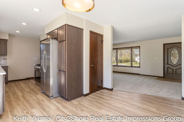 1830 N Roberts Road, Muskegon, MI 49445