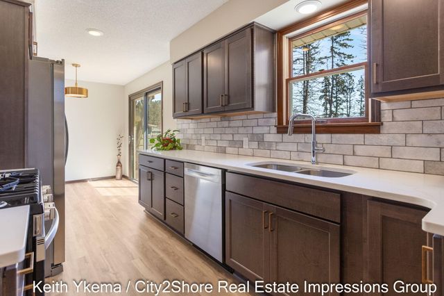 1830 N Roberts Road, Muskegon, MI 49445
