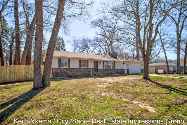 1830 N Roberts Road, Muskegon, MI 49445